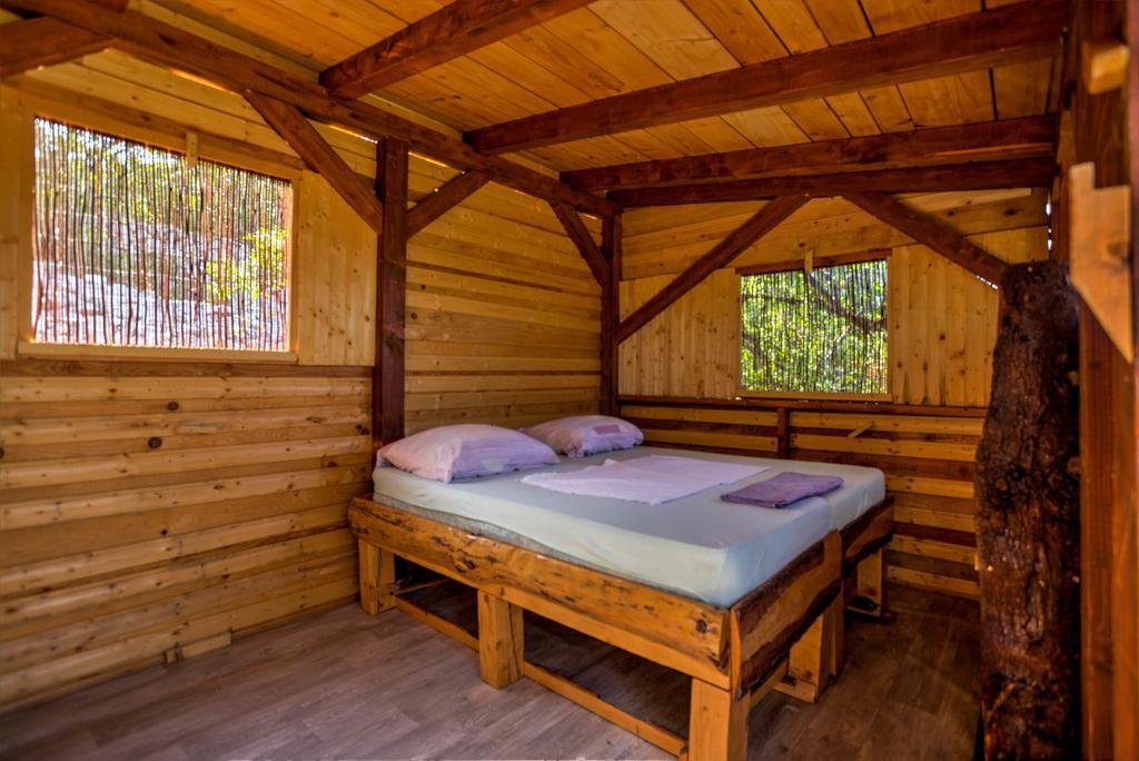 Marusina Olive Hills - Glamping & Minicamp Hotel Punat Buitenkant foto