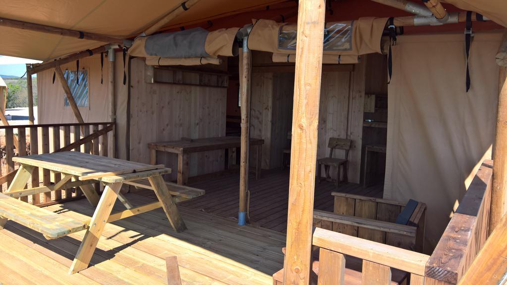 Marusina Olive Hills - Glamping & Minicamp Hotel Punat Buitenkant foto