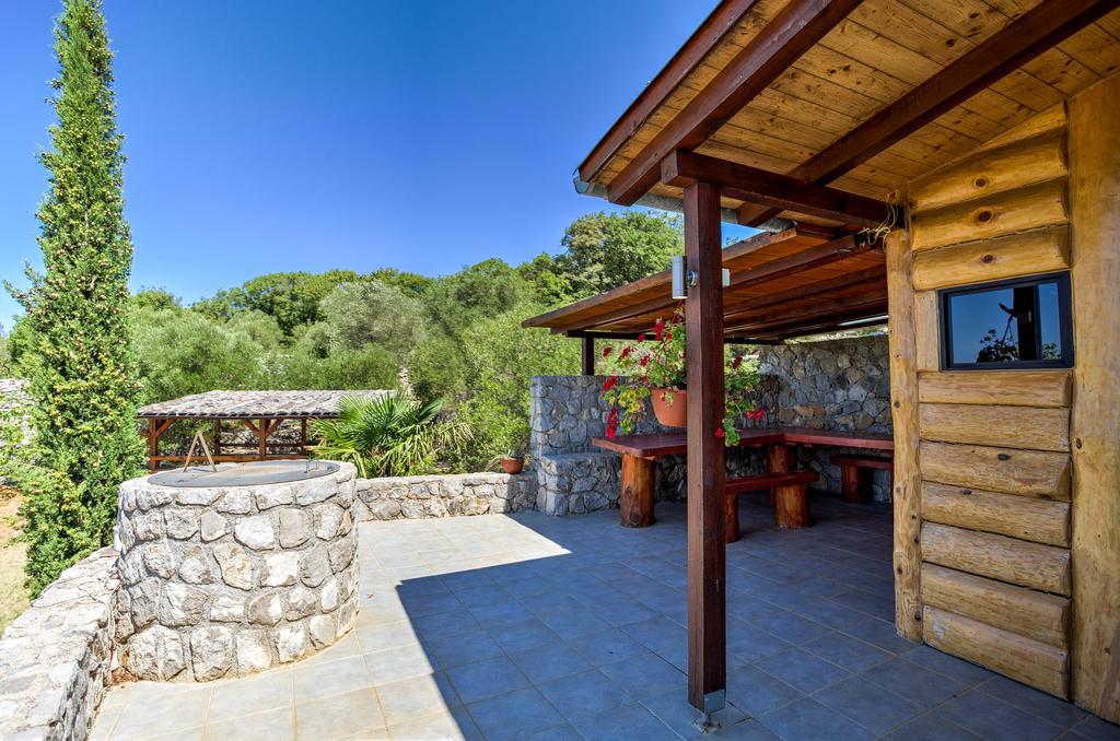 Marusina Olive Hills - Glamping & Minicamp Hotel Punat Buitenkant foto