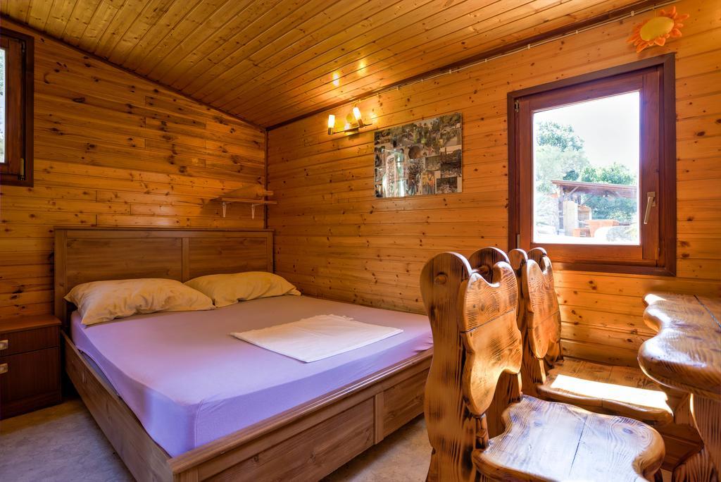 Marusina Olive Hills - Glamping & Minicamp Hotel Punat Buitenkant foto